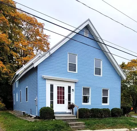 30 Elm St, Old Town, ME 04468