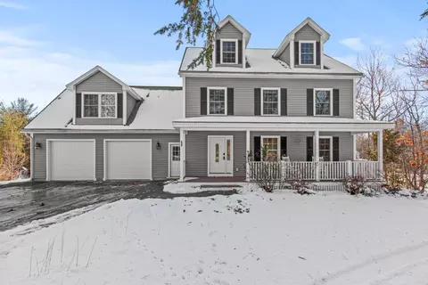 58 Hardy Rd, Falmouth, ME 04105