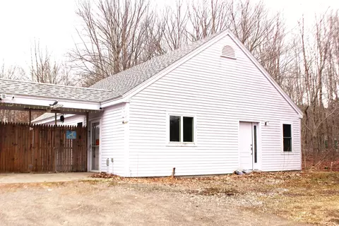 810 Rockland St, Rockport, ME 04856