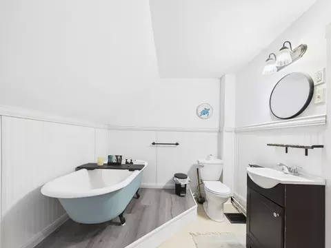 Bath - 1616 Main St, Mapleton, ME 04757 photo 4 of 5