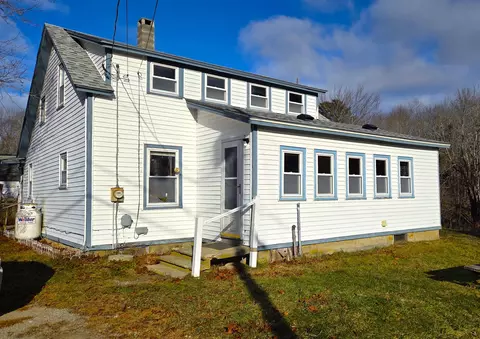 29 Porter St, Searsport, ME 04974