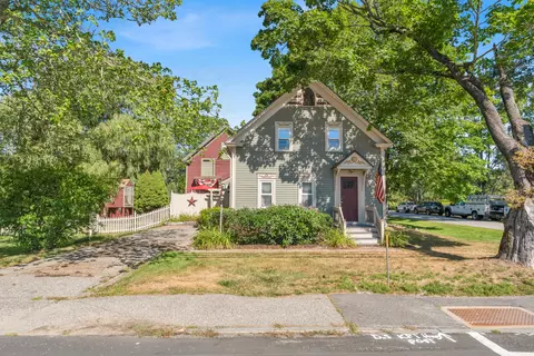 24 School St, Kennebunkport, ME 04046