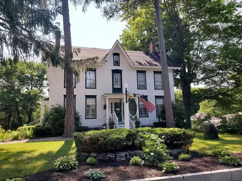 91 South St, Gorham, ME 04038