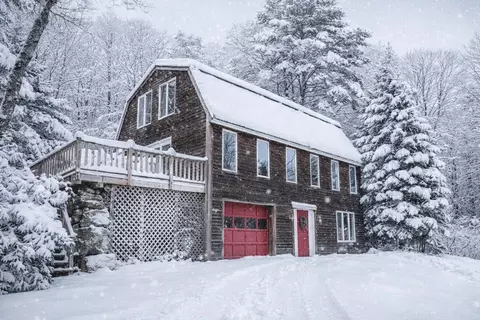 6 Abenaki Rd, Boothbay Harbor, ME 04538