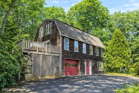 6 Abenaki Rd, Boothbay Harbor, ME 04538