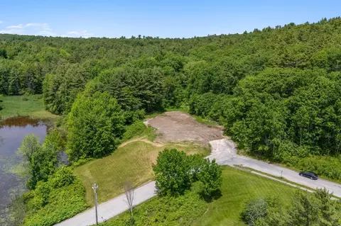 6 Eastern Ave, Falmouth, ME 04105