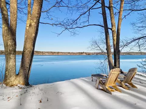902 Dutch Neck Rd, Waldoboro, ME 04572