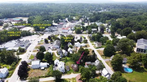 6 School St, Bridgton, ME 04009