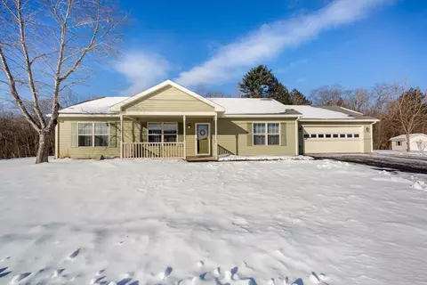 19 Fieldstone Dr #19, Oakland, ME 04963