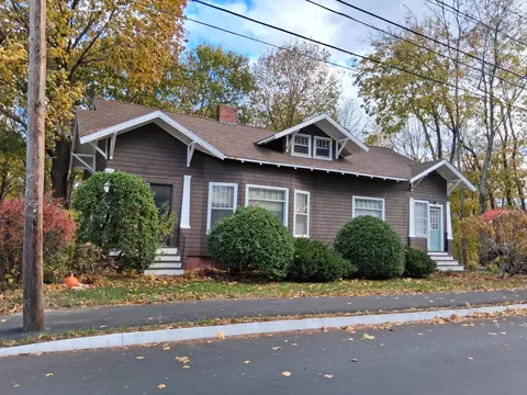 17 Burleigh St, Waterville, ME 04901