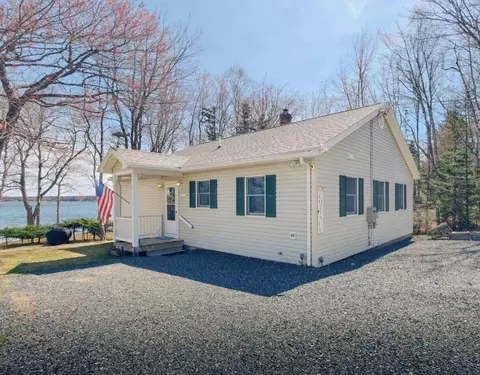 431 Paul Bunyan Rd, Gouldsboro, ME 04607
