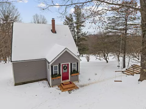 406 Pinnacle Rd, Canaan, ME 04924