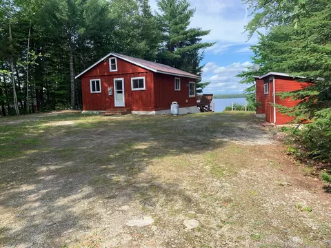 539 Turkey Tail Rd, Millinocket, ME 04462