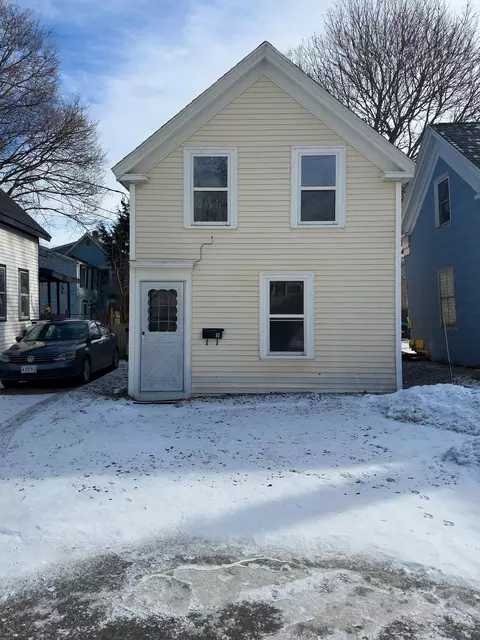 5 Bunker St, Rockland, ME 04841