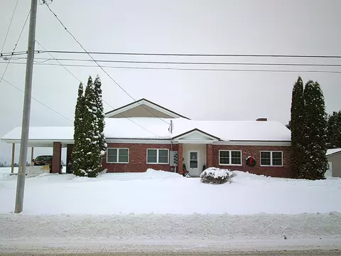 116 W Gate Rd, Caribou, ME 04736