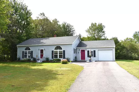 19 Pendleton Rd, Searsport, ME 04974
