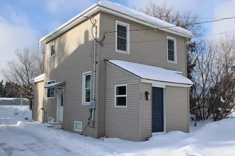 94 Hines St, Washburn, ME 04786