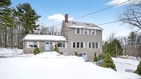 163 Valley Rd, Raymond, ME 04071
