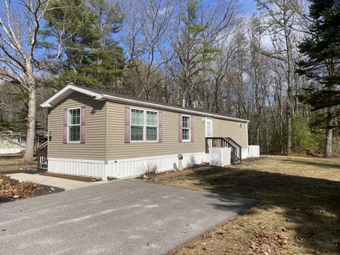72 Golden Era Cir, Alfred, ME 04002