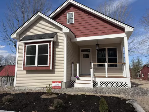 18 Fowler St, Bridgton, ME 04009