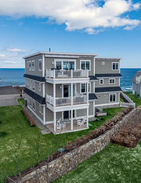 7 Nubble Pt, York, ME 03909