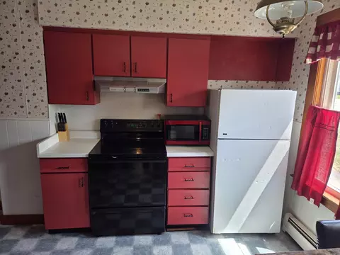 Kitchen - 90 Bates St, Millinocket, ME 04462 photo 3 of 4