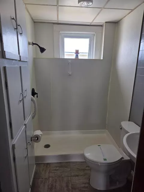 Bath - 90 Bates St, Millinocket, ME 04462 photo 2 of 2