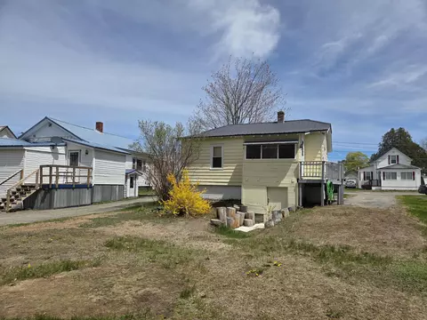 Exterior - 90 Bates St, Millinocket, ME 04462 photo 4 of 5