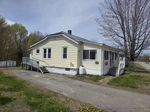 Exterior - 90 Bates St, Millinocket, ME 04462 photo 4 of 5
