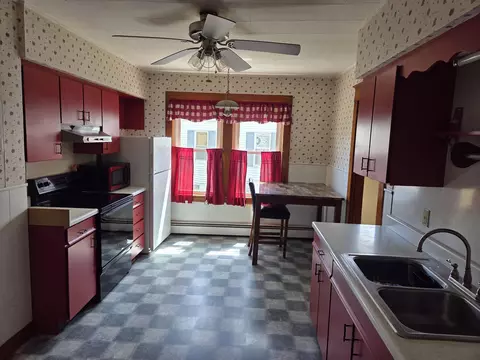 Kitchen - 90 Bates St, Millinocket, ME 04462 photo 2 of 4