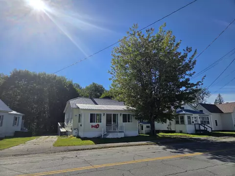 Exterior - 90 Bates St, Millinocket, ME 04462 photo 2 of 5