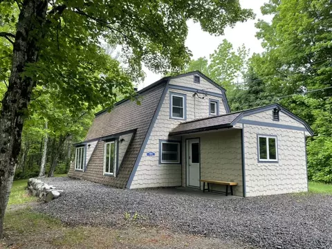 1011 Little Poplar Stream Rd, Carrabassett Valley, ME 04947