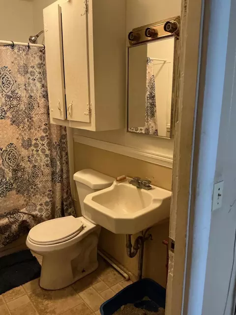 Bath - 336 Main St, Corinth, ME 04427 photo 3 of 3