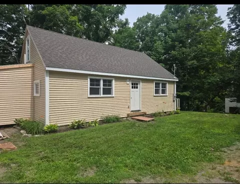 39 High St, Freedom, ME 04941