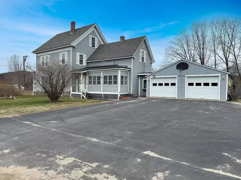 40 Pine St, Dixfield, ME 04224