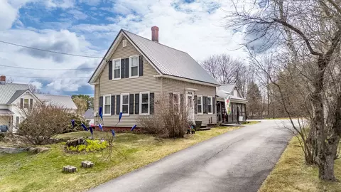 21 Pleasant St, Milo, ME 04463