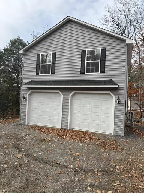 28 Sleepy Hollow Rd, Naples, ME 04055