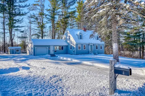 4 Westview Dr, Waterville, ME 04901