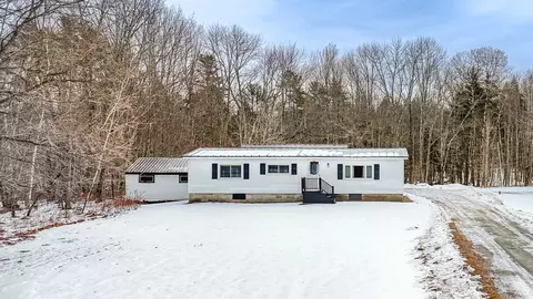 133 Smithfield Rd, Belgrade, ME 04917