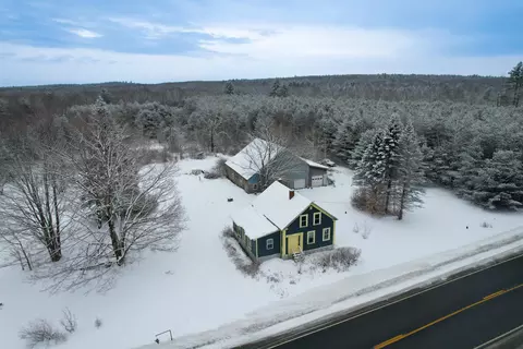 692 Mercer Rd, Norridgewock, ME 04957