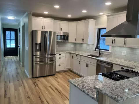 80 Old Bath Rd, Wiscasset, ME 04578