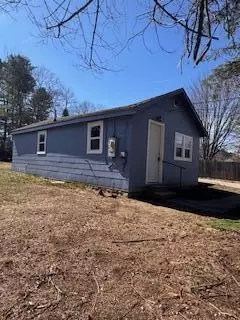 12 Warren St, Bridgton, ME 04009