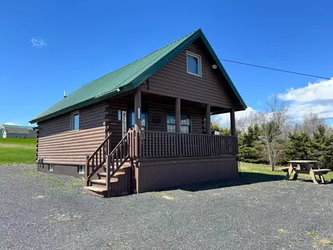 768 Main St, Saint Agatha, ME 04772