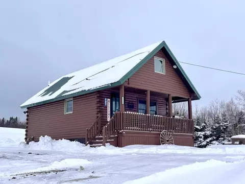 768 Main St, Saint Agatha, ME 04772