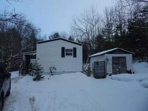 138 Town Farm Rd, Norway, ME 04268