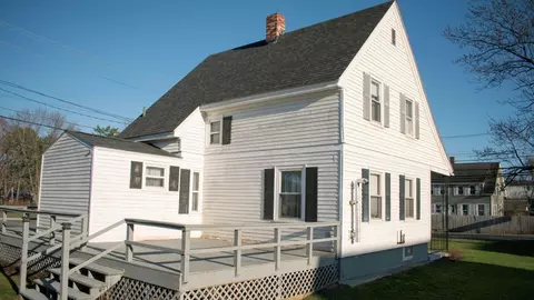 22 Jewett St, Skowhegan, ME 04976