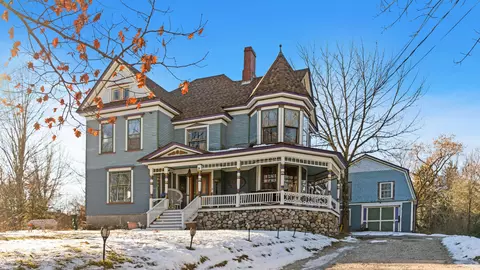 3 Fowler St, Bridgton, ME 04009