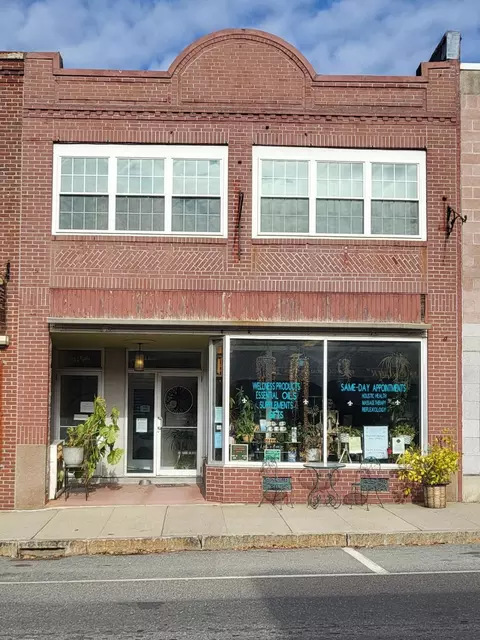 108 Main St, Ellsworth, ME 04605