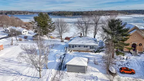 53 High St, Bath, ME 04530