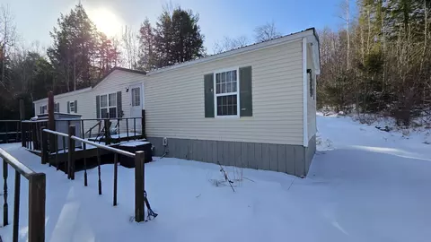 1035 Airline Rd, Clifton, ME 04428